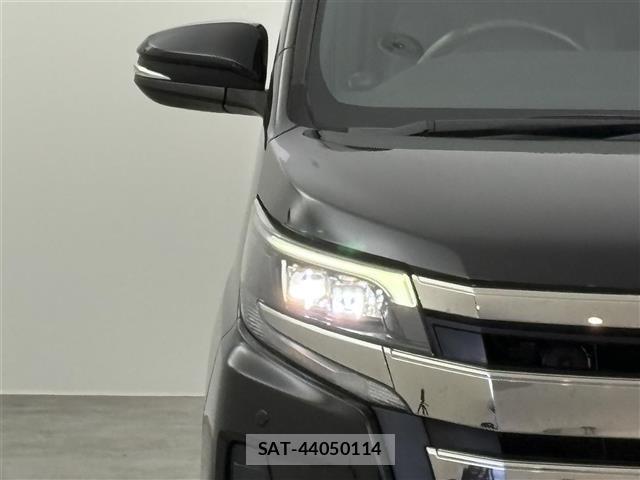 Toyota NOAH 2018 8706420-20