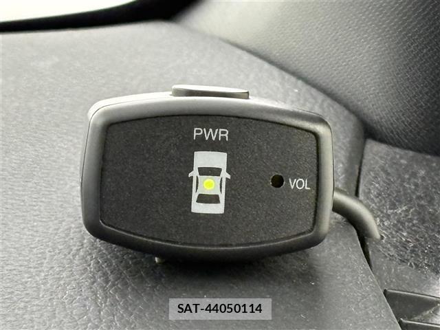 Toyota NOAH 2018 8706420-21
