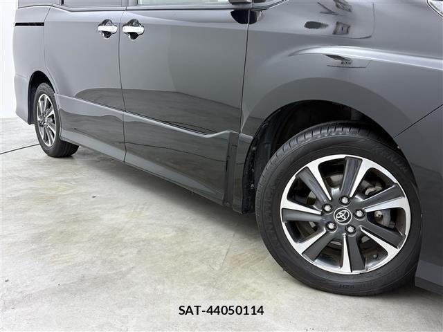 Toyota NOAH 2018 8706420-22