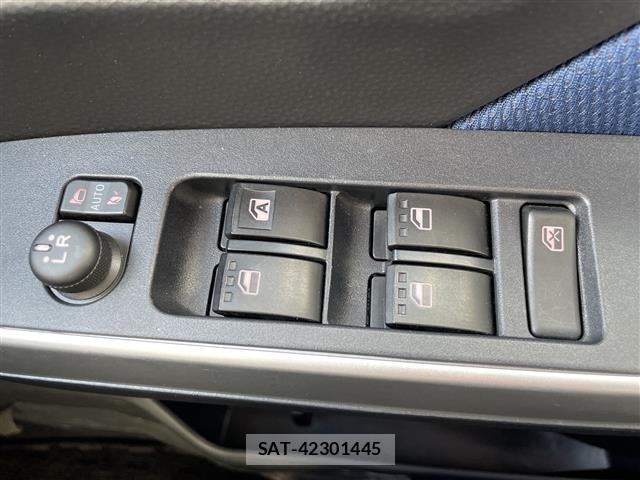 Toyota ROOMY 2018 8915142-2