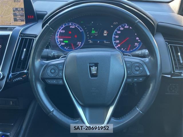Toyota CROWN 2018 8734443-1
