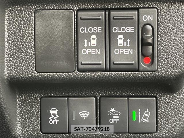 Honda FREED 2018 8952433-1