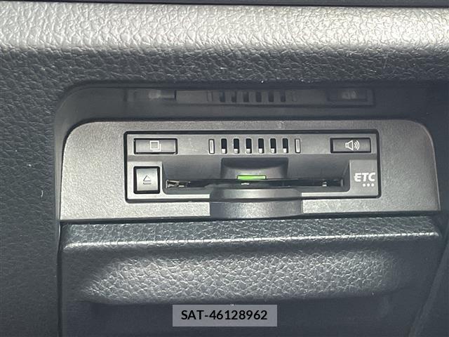 Toyota NOAH 2019 8706421-12