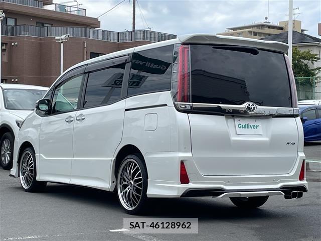 Toyota NOAH 2019 8706421-13