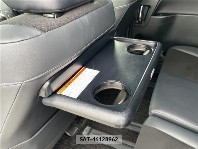 Toyota NOAH 2019 8706421-2