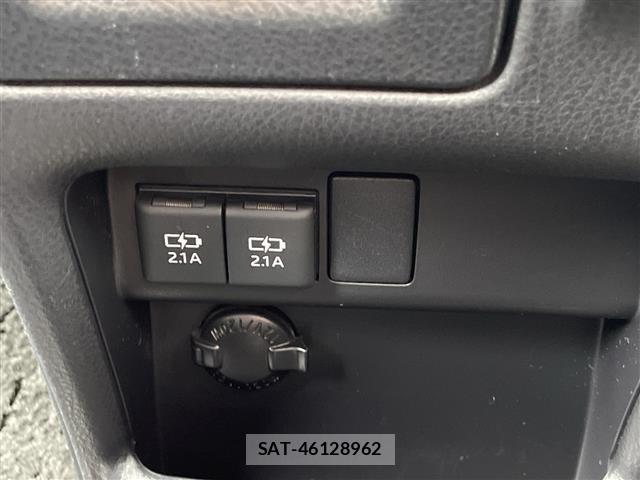 Toyota NOAH 2019 8706421-7