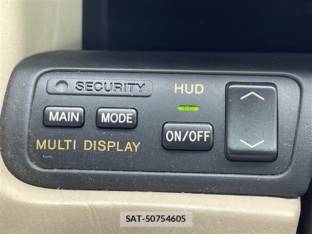 Toyota CROWN MAJESTA 2003 8939702-1
