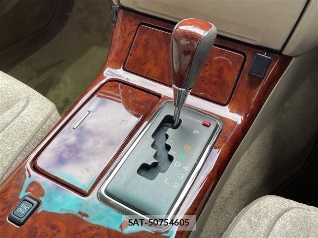 Toyota CROWN MAJESTA 2003 8939702-8
