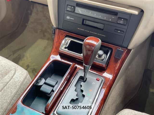 Toyota CROWN MAJESTA 2003 8939702-9