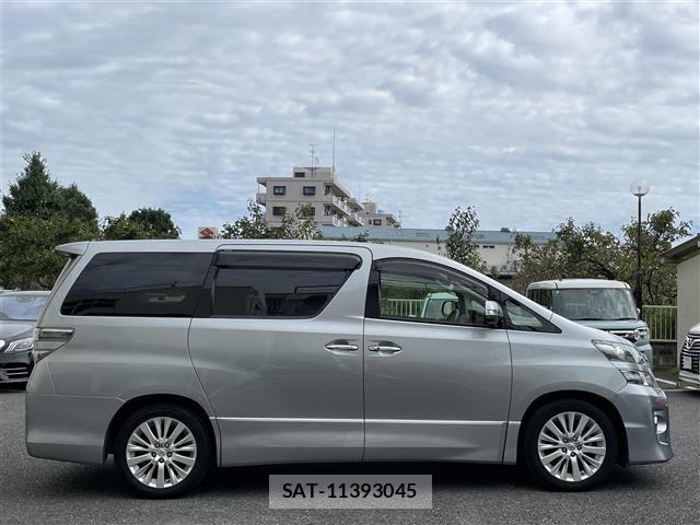 Toyota VELLFIRE 2013 8905543-1