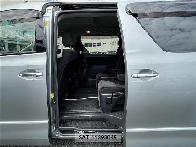 Toyota VELLFIRE 2013 8905543-4