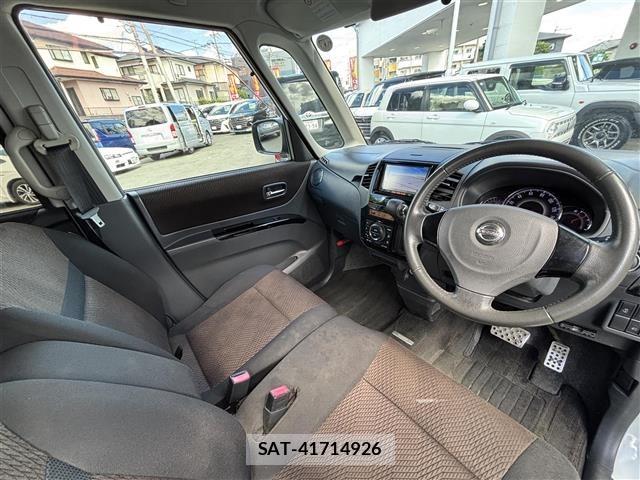 Nissan ROOX 2012 8724008-10