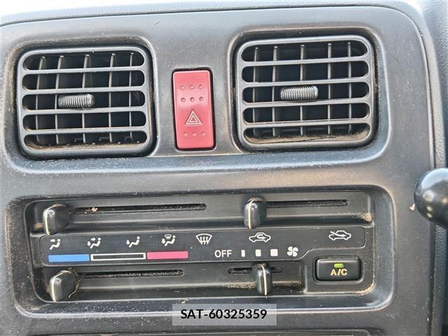 Suzuki CARRY TRUCK 2005 8933771-12