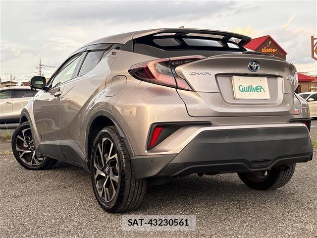 Toyota C-HR 2017 8724240-13