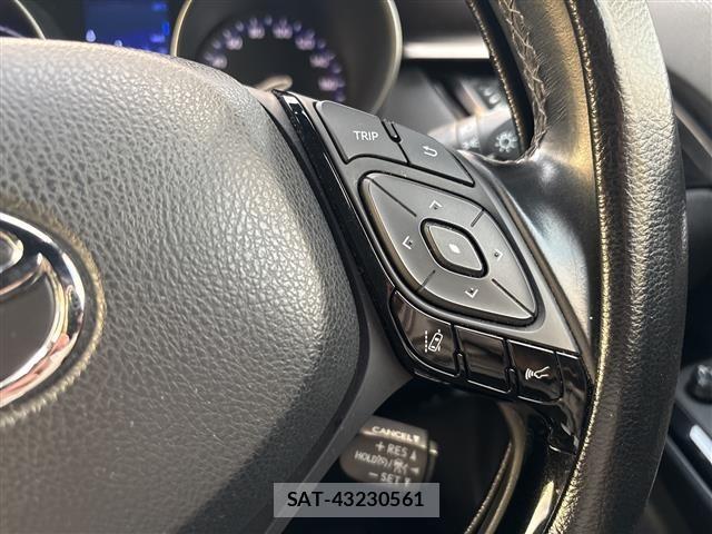 Toyota C-HR 2017 8724240-17