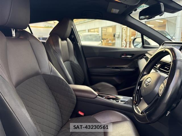 Toyota C-HR 2017 8724240-6