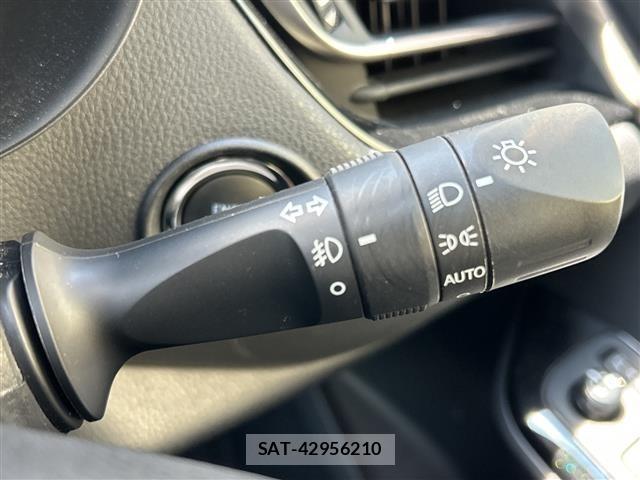 Toyota C-HR 2019 8724246-10