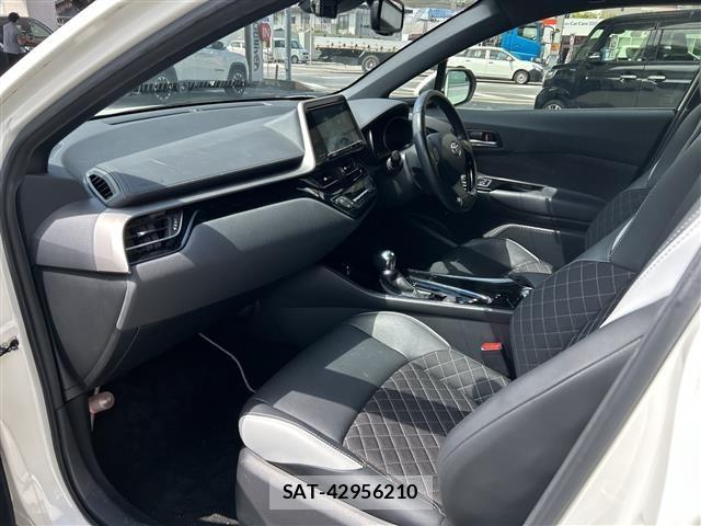 Toyota C-HR 2019 8724246-4