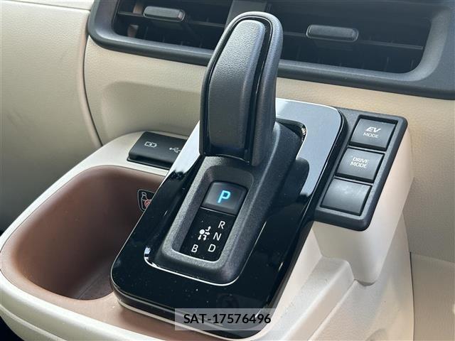 Toyota SIENTA 2023 8671945-17