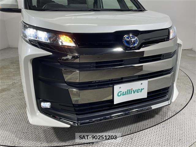 Toyota NOAH 2023 8706422-12