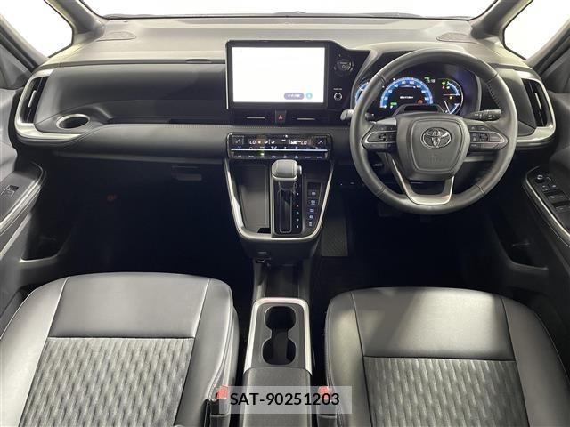 Toyota NOAH 2023 8706422-14