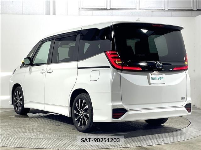 Toyota NOAH 2023 8706422-21