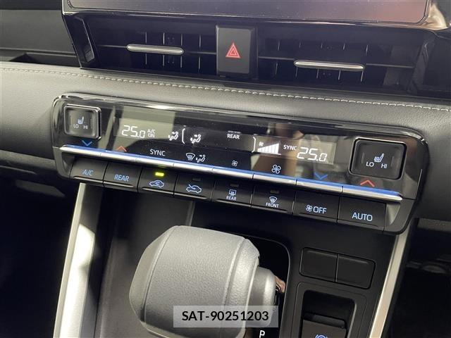 Toyota NOAH 2023 8706422-8