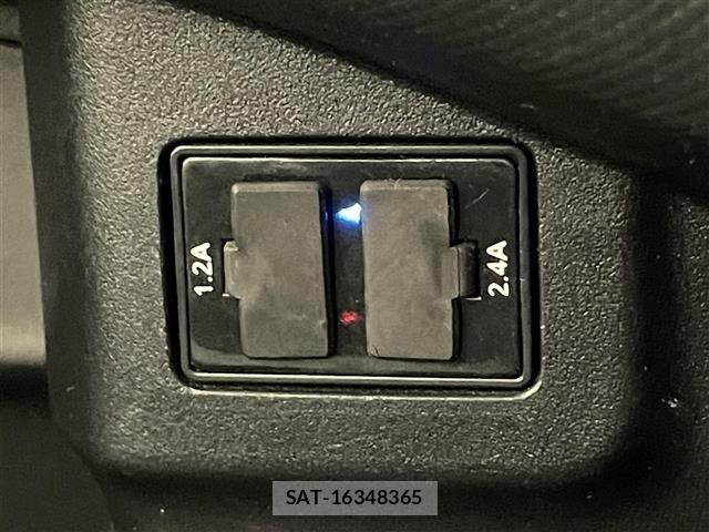Toyota AQUA 2016 8722563-1