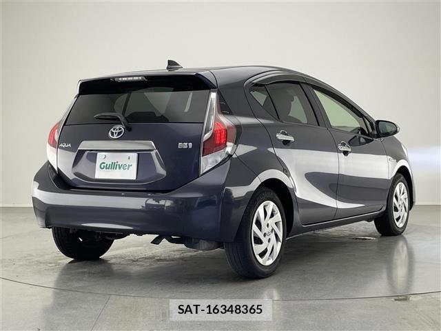 Toyota AQUA 2016 8722563-14