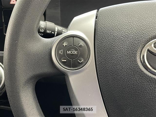 Toyota AQUA 2016 8722563-8