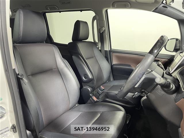 Toyota ESQUIRE 2015 8716777-22