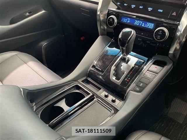 Toyota VELLFIRE 2019 8674437-7