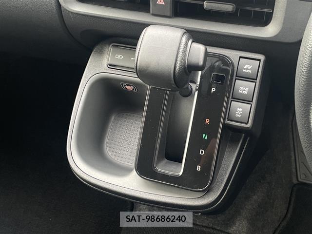 Toyota SIENTA 2025 8716059-9