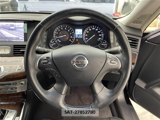 Nissan FUGA 2011 8909606-3