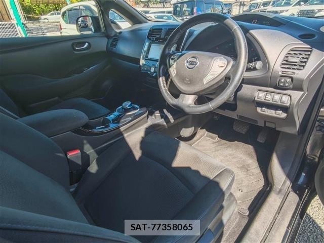 Nissan LEAF 2014 8748186-10