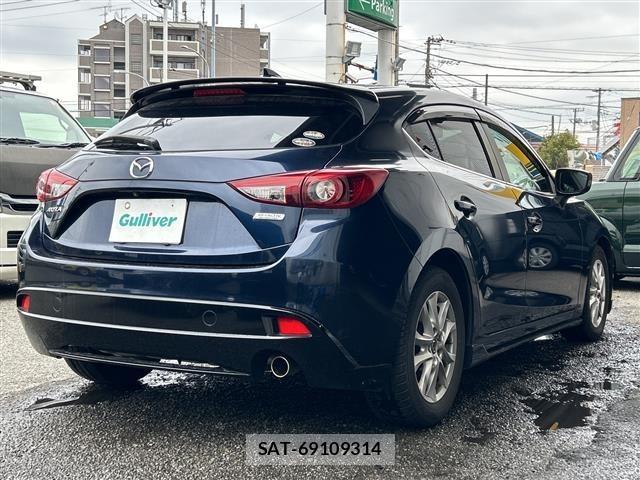 Mazda AXELA 2015 8719005-1