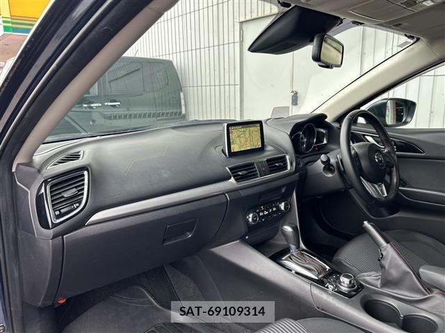Mazda AXELA 2015 8719005-12
