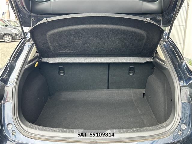 Mazda AXELA 2015 8719005-2