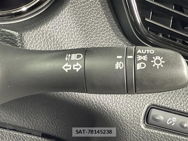 Nissan X-TRAIL 2021 8930046-1