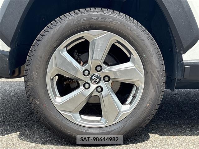 Toyota RAV4 2019 8709538-10