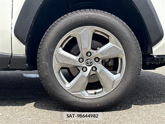 Toyota RAV4 2019 8709538-11
