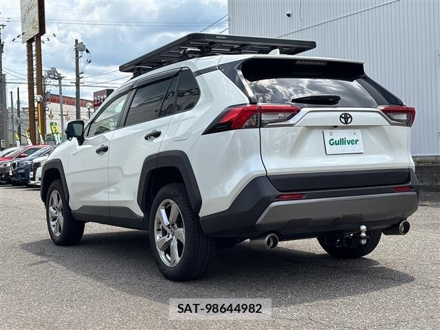 Toyota RAV4 2019 8709538-13