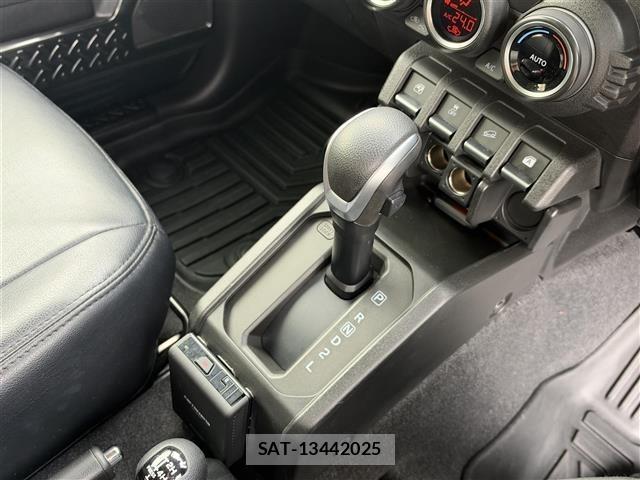 Suzuki JIMNY 2021 8933112-6