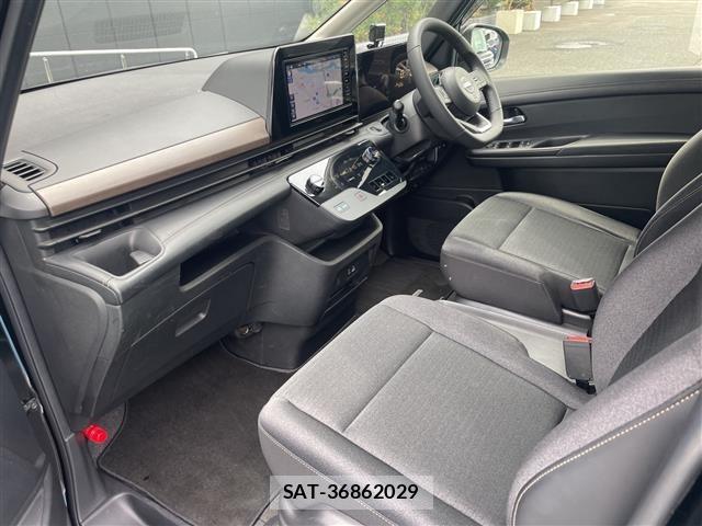 Nissan SERENA 2023 8672345-4