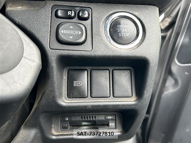Toyota HIACE VAN 2020 8870318-1