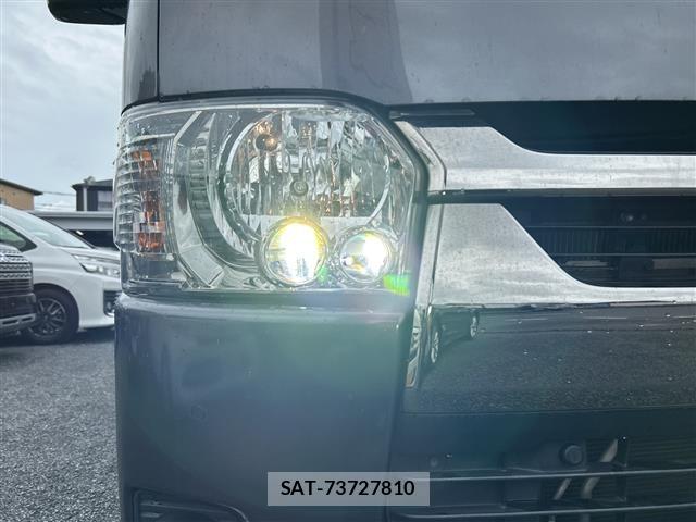 Toyota HIACE VAN 2020 8870318-10