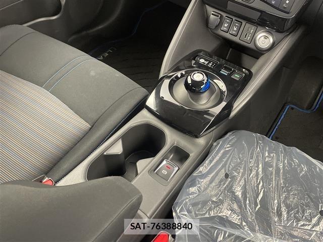 Nissan LEAF 2021 8675722-22