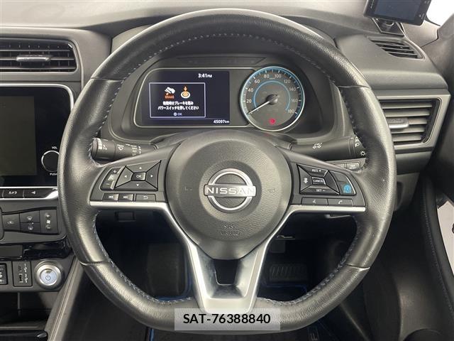 Nissan LEAF 2021 8675722-5