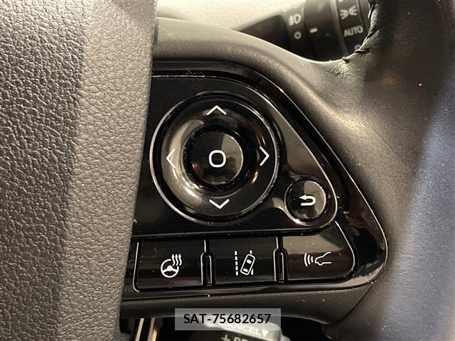 Toyota PRIUS PHV 2019 8954764-1