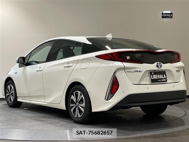 Toyota PRIUS PHV 2019 8954764-13